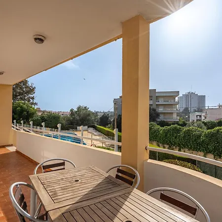 Maralvor 001 شقة